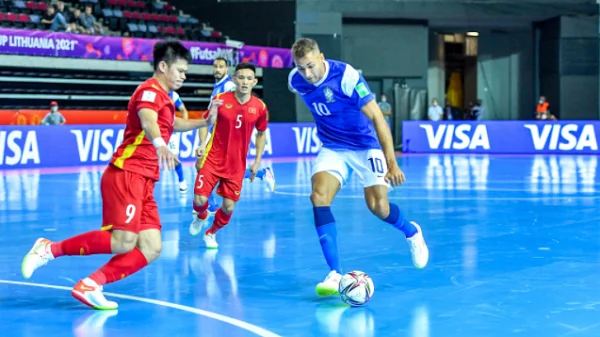  Bóng đá 5 người hay Futsal là bóng đá trong nhà