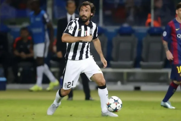Tiền vệ Andrea Pirlo được mệnh danh cầu thủ sáng giá nhất CLB AC Milan