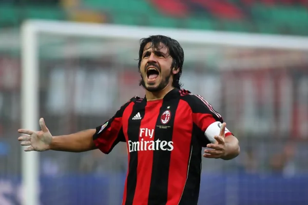 Gennaro Gattuso đã giúp AC Milan giành được Siêu Cúp Châu Âu