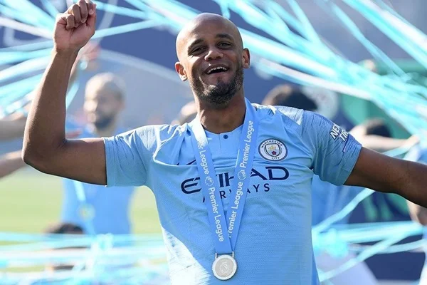 Trung vệ Kompany