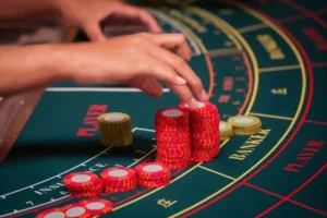 Phương pháp đánh baccarat hiệu quả bằng gấp thếp