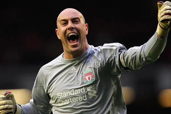 Thủ môn Pepe Reina