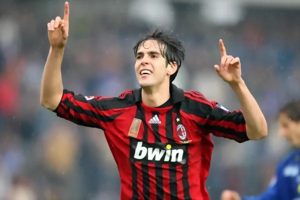 Ricardo Kaka giúp AC Milan giành ngôi vô địch C1 mùa giải 2006-2007