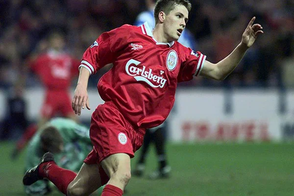 Những bàn thắng mãn nhãn của Michael Owen đã đi vào lịch sử