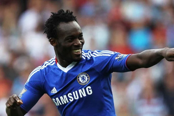 Michael Essien được đánh giá là viên ngọc đen quý giá của Chelsea