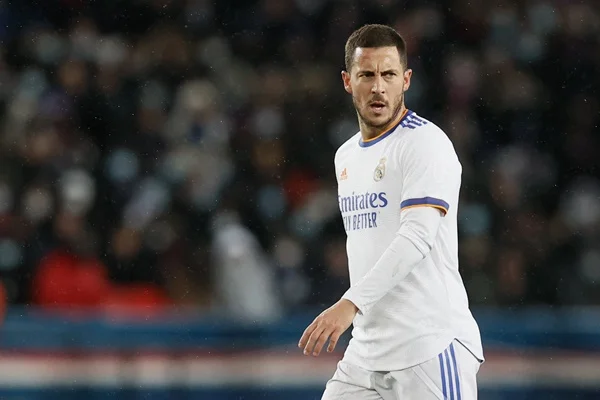 Eden Hazard là cầu thủ xuất sắc ở vị trí hàng tiền vệ