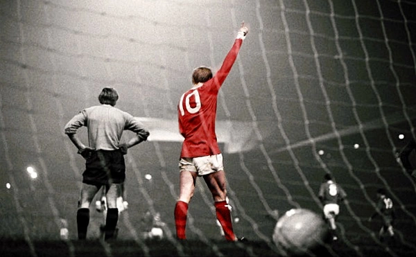 Denis Law được mệnh danh là tay săn bàn tối thượng của bóng đá Scotland