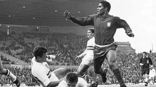Eusebio giành được nhiều danh hiệu cá nhân cao quý