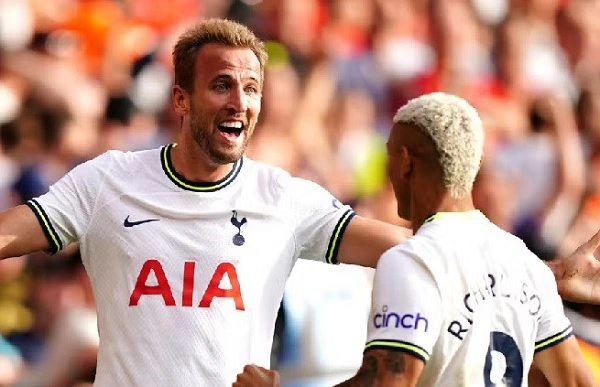 Harry Kane được biết đến là tiền đạo bóng đá xuất sắc của đội tuyển Anh