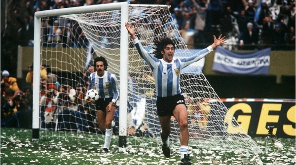 Mario Kempes có sự nghiệp bóng đá thành công