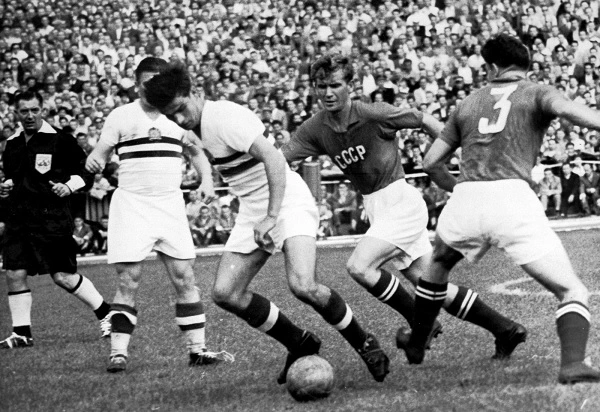 Sandor Kocsis là cầu thủ bóng đá nổi tiếng đạt nhiều thành tích đáng nể