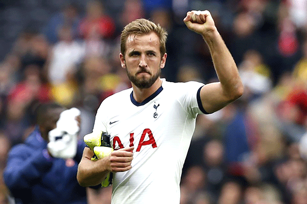 Tiền đạo cánh Harry kane