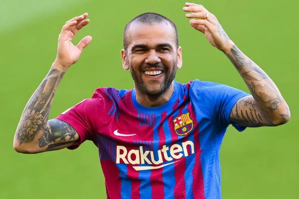Hậu vệ Dani Alves