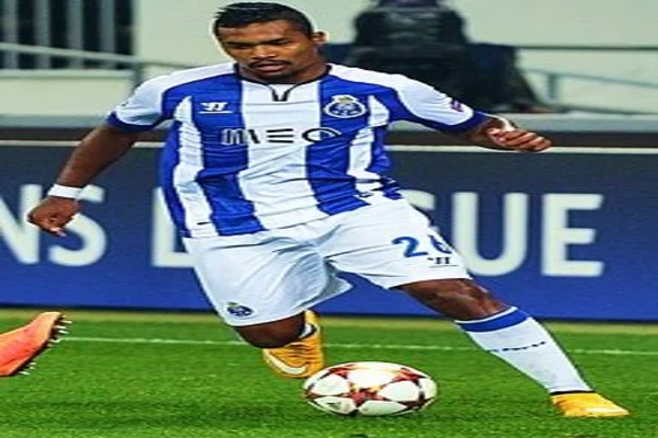 Hậu vệ Alex Sandro