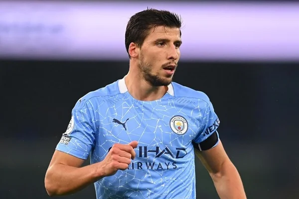 Hậu vệ người Bồ Đào Nha Ruben Dias