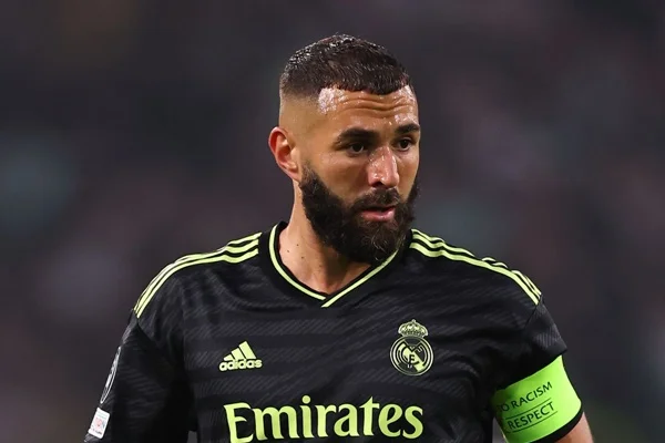 Tiền đạo Benzema
