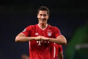 Tiền đạo Robert Lewandowski