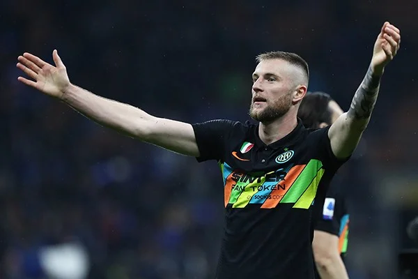 Skriniar ghi bàn thắng ấn định 2 -1 trước Ba Lan tại Euro