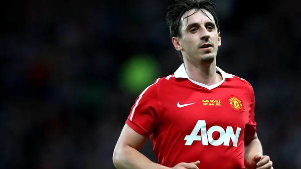 Gary Neville đạt được 12 giải vô địch Premier League.