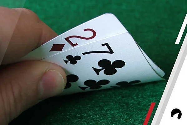 Bài rác trong Poker là gì?