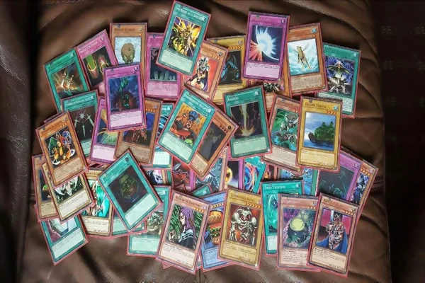 Một số lá bài phổ biến trong Yugioh