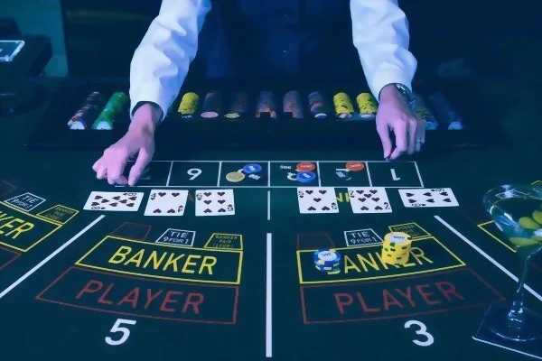 Draw Poker là một biến thể với luật chơi khá đơn giản.