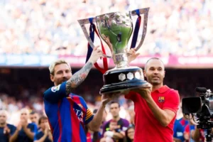 Barcelona đứng thứ 2 trong bảng xếp hạng