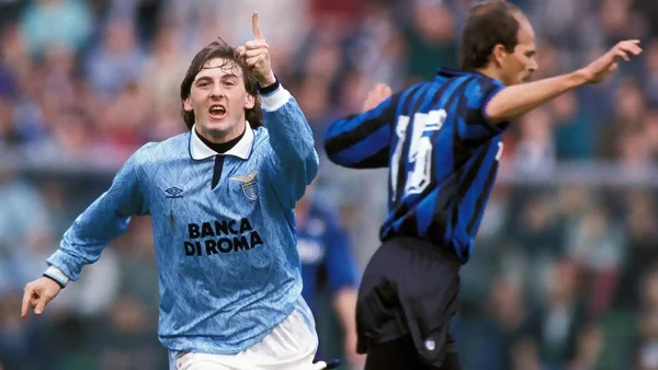 Giuseppe Signori được mệnh danh chân sút vàng của đội bóng Lazio