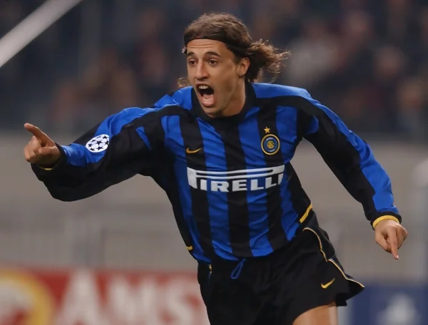 Hernan Crespo được mệnh danh chân sút vàng trong lịch sử bóng đá Lazio