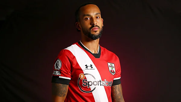 Theo Walcott được mệnh danh cầu thủ chơi xuất sắc nhất Southampton.