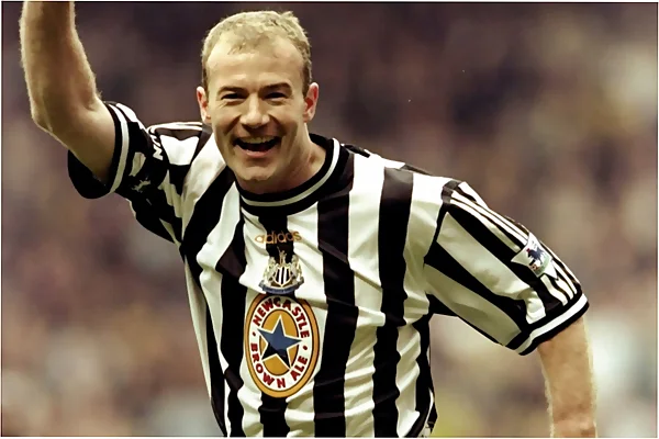Shearer đã lập kỷ lục ghi bàn tại giải Premier League với 261 bàn.