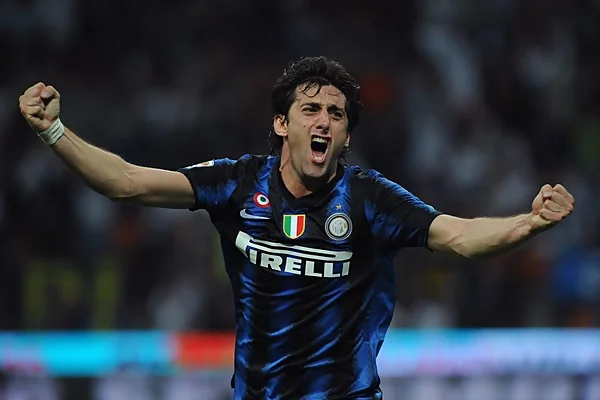 Diego Milito ghi được 64 bàn thắng sau 122 trận thi đấu.