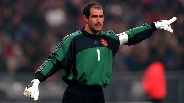 Andoni Zubizarreta giành được cúp vô địch châu Âu cùng Barcelona.