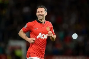 Ryan Giggs thuộc lớp cầu thủ kỳ cựu đóng góp nhiều nhất cho MU