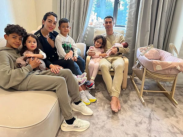 Cuộc sống đời tư của Cristiano Ronaldo.