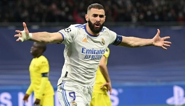 Karim Benzema là cầu thủ bóng đá nổi tiếng người Pháp