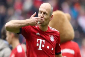Arjen Robben - Top 3 cầu thủ chạy nhanh nhất thế giới.