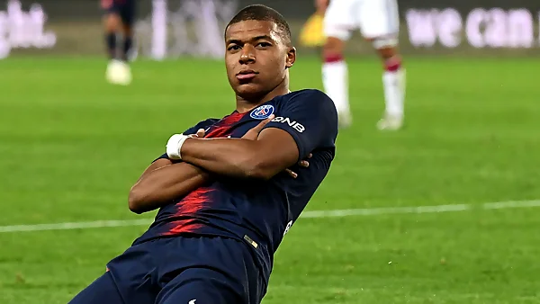 Kylian Mbappe ghi 18 bàn thành công trong mùa giải 2019 – 2020