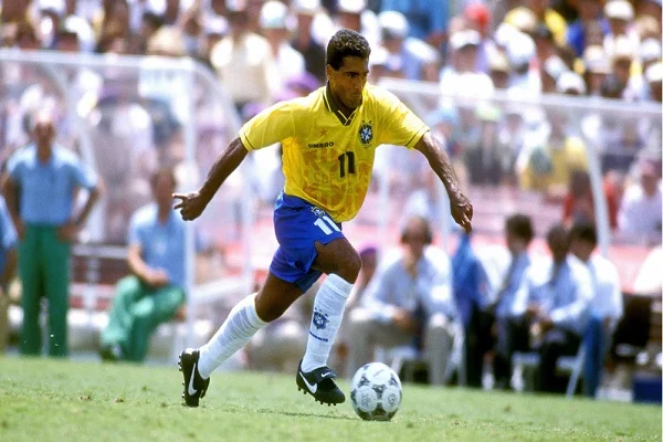 Romario ghi được 30 bàn trong 33 trận tại La Liga.