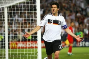 Michael Ballack là vị hoàng đế không ngai.