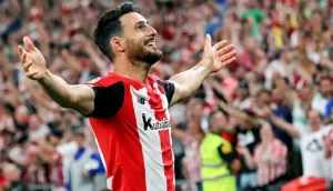Aritz Aduriz đã giành danh hiệu Vua phá lưới mùa giải 2015-16 với 10 bàn.