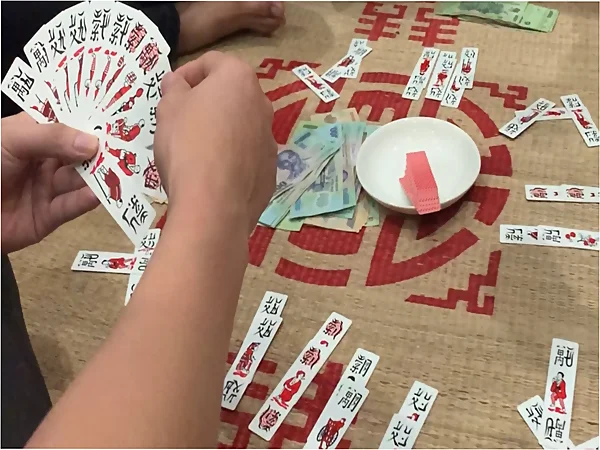 Tìm hiểu ý nghĩa của các quân bài chắn theo hình.
