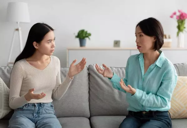 Cãi nhau với mẹ hoặc chồng có thể là bạn đã trưởng thành hơn
