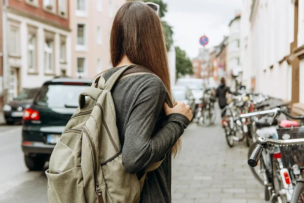 Mơ thấy mình lạc vào ngõ cụt
