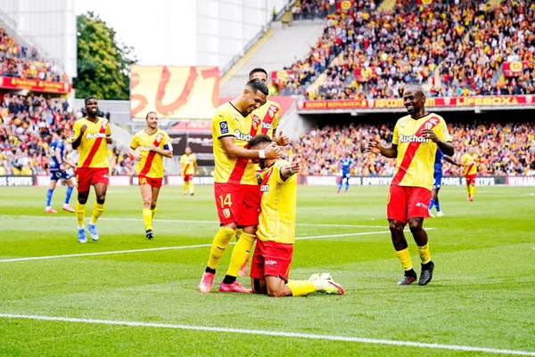 Lens có cơ hội bám đuổi vị trí dẫn đầu với PSG qua trận đấu ở vòng 16