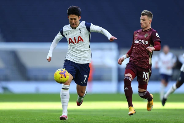 Soi kèo Tottenham vs Leeds Utd đều từng đối đầu trước đây