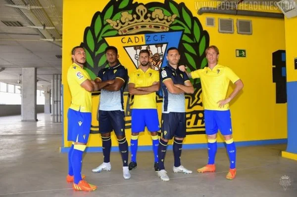 Các cầu thủ Cadiz CF luôn thi đấu hết mình