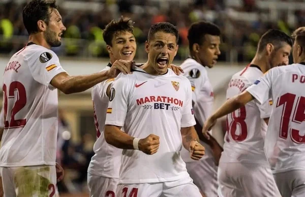 Các cầu Sevilla với tinh thần nhiệt huyết trên sân cỏ