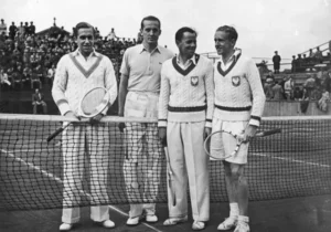 Tennis dần dần được đưa vào thi đấu giải chuyên nghiệp