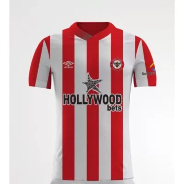 Trang phục thi đấu truyền thống của Brentford là hai màu đỏ - trắng xen kẽ lẫn nhau